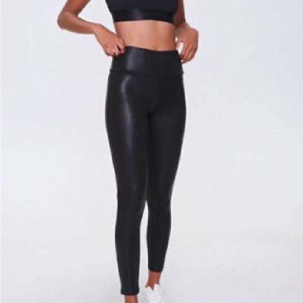 Commando black faux leather leggings in xs
